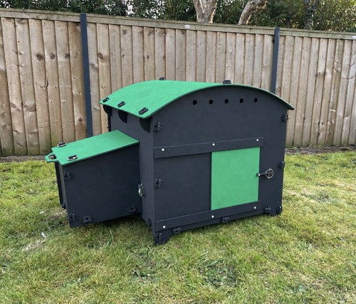 Large plastic chicken - chicken, coop